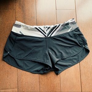 lululemon speed short in black, size 6